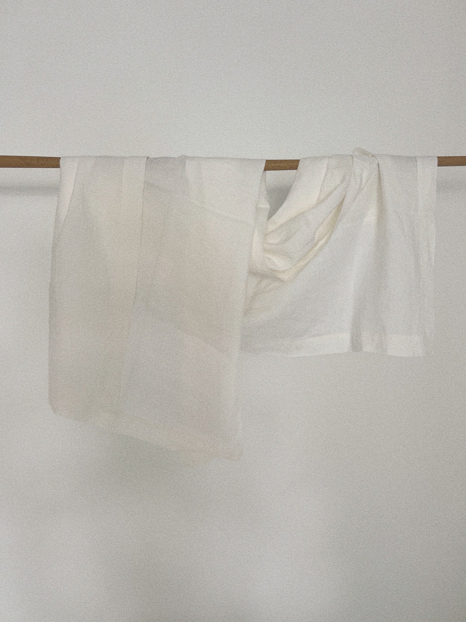 throw . white linen