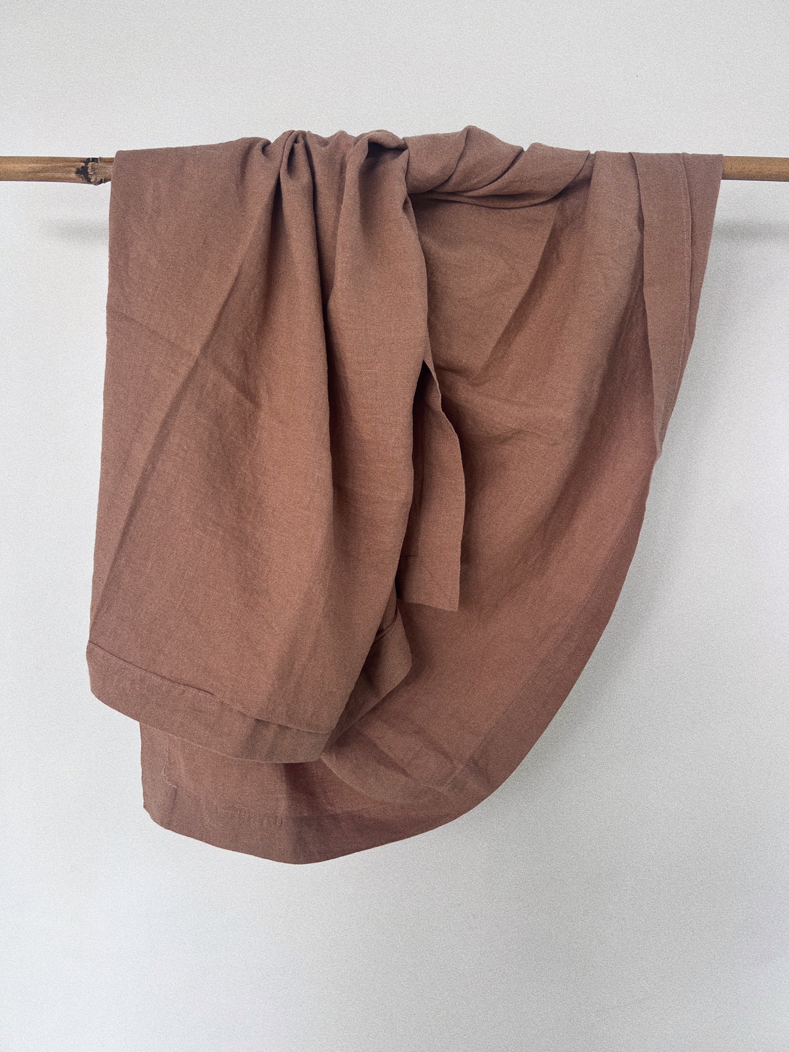 throw . cocoa linen