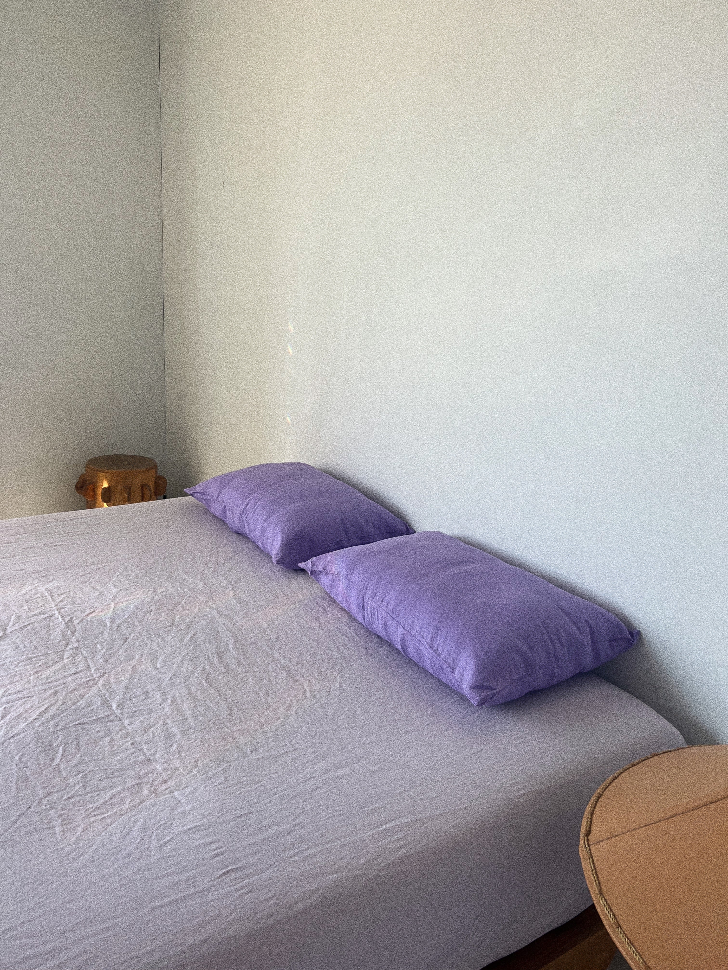 fitted sheet . lilac wine linen