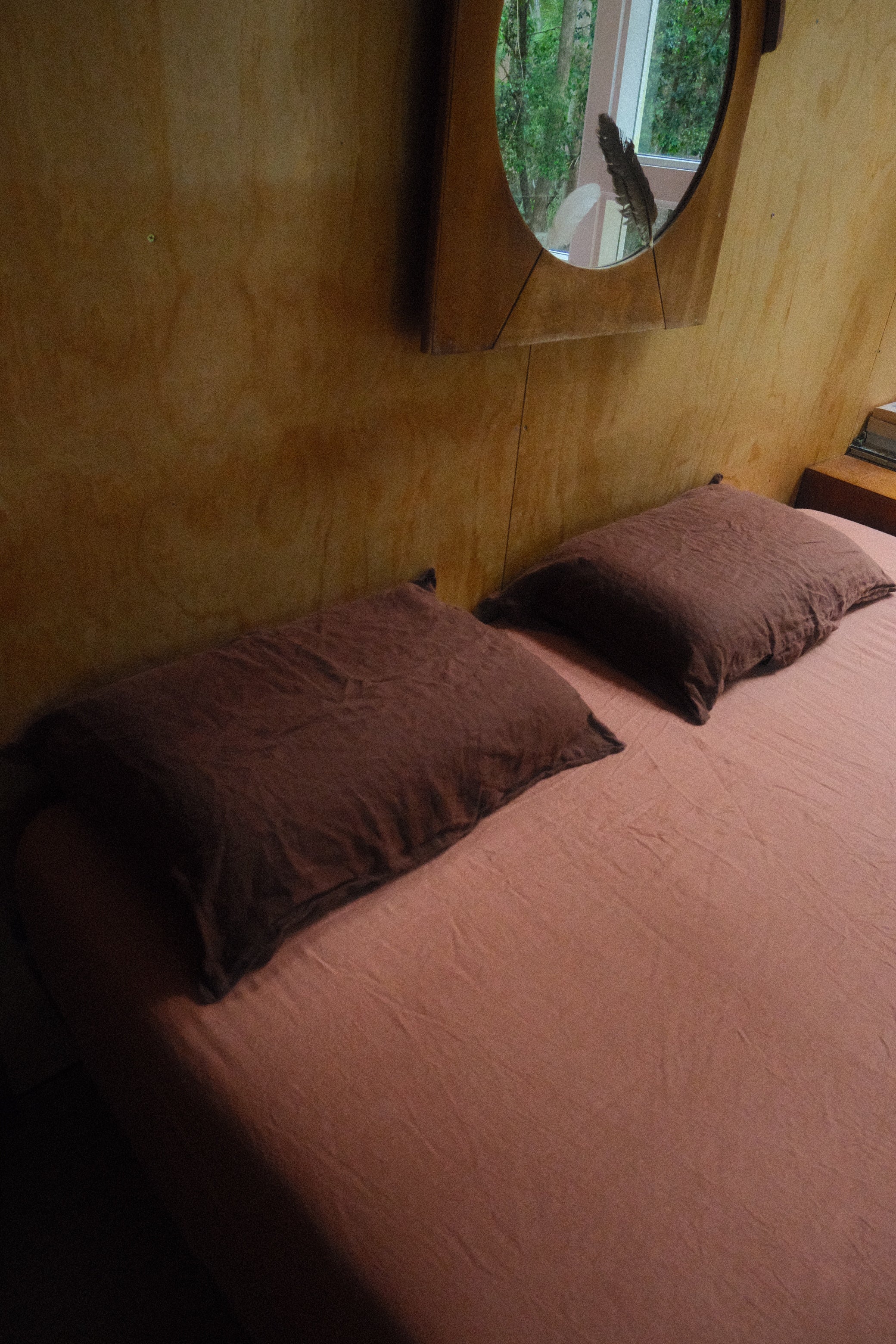 pillowslip set . tobacco linen