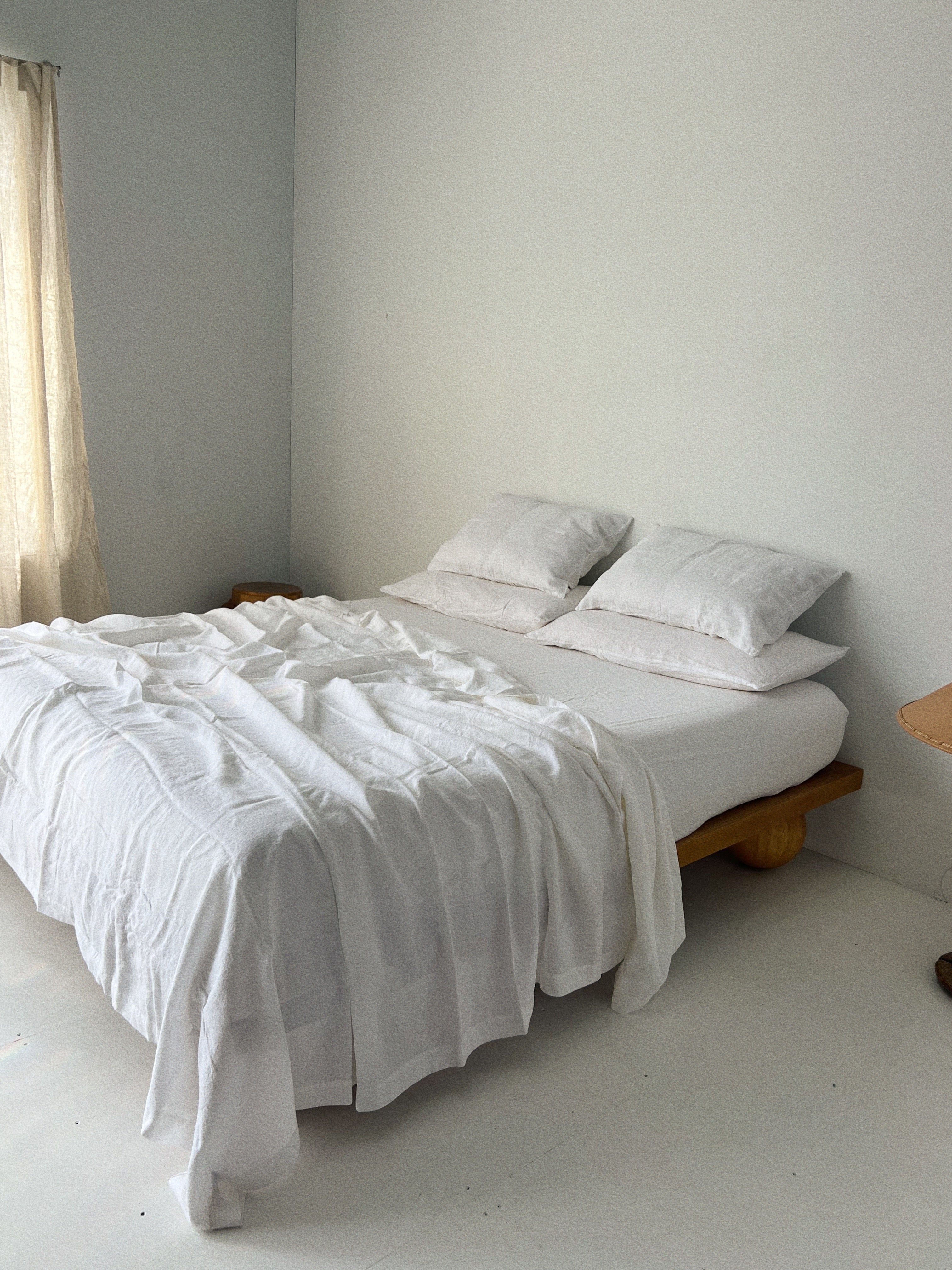 pillowslip set . white linen