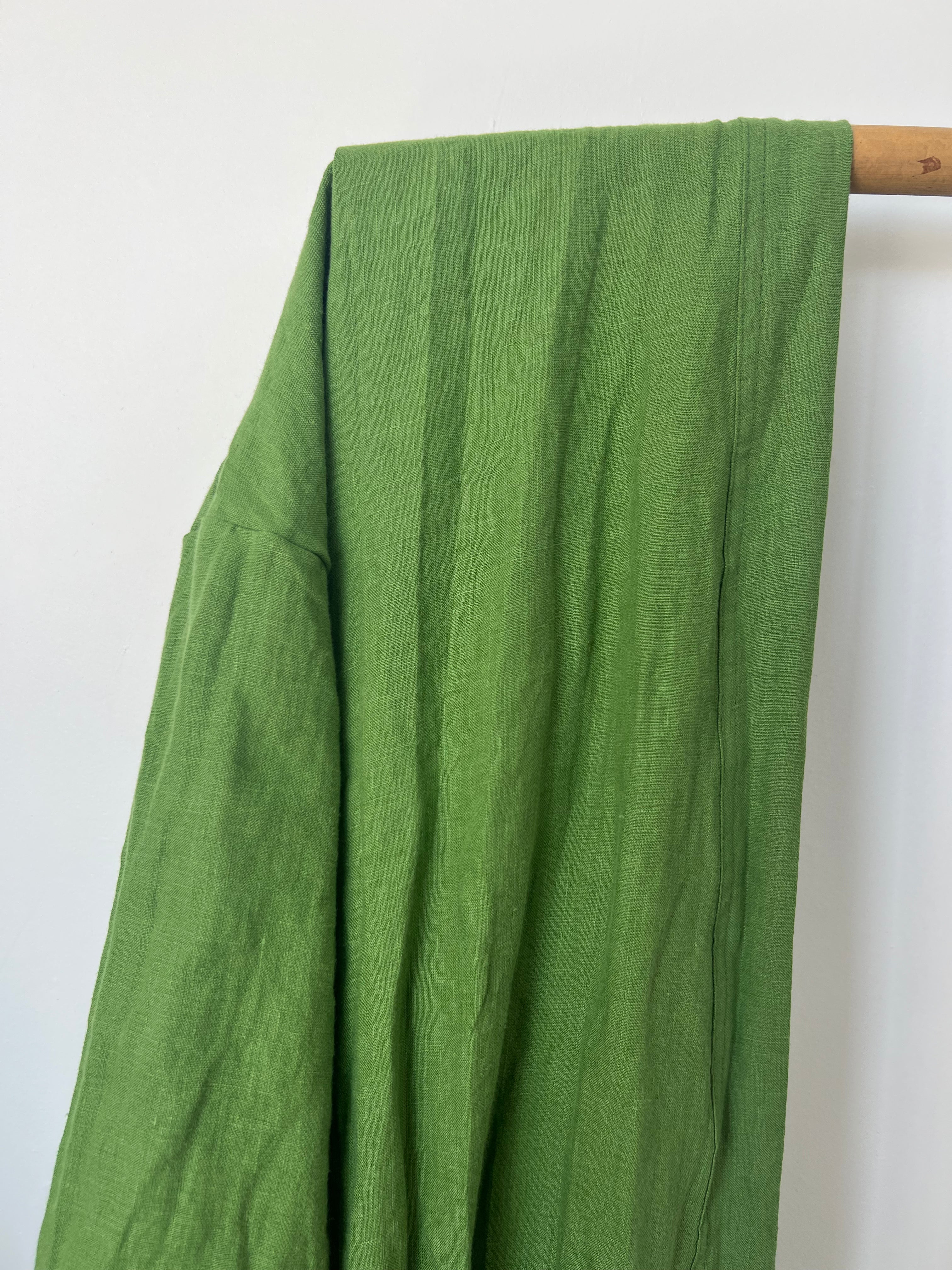 Long Robe. Palm