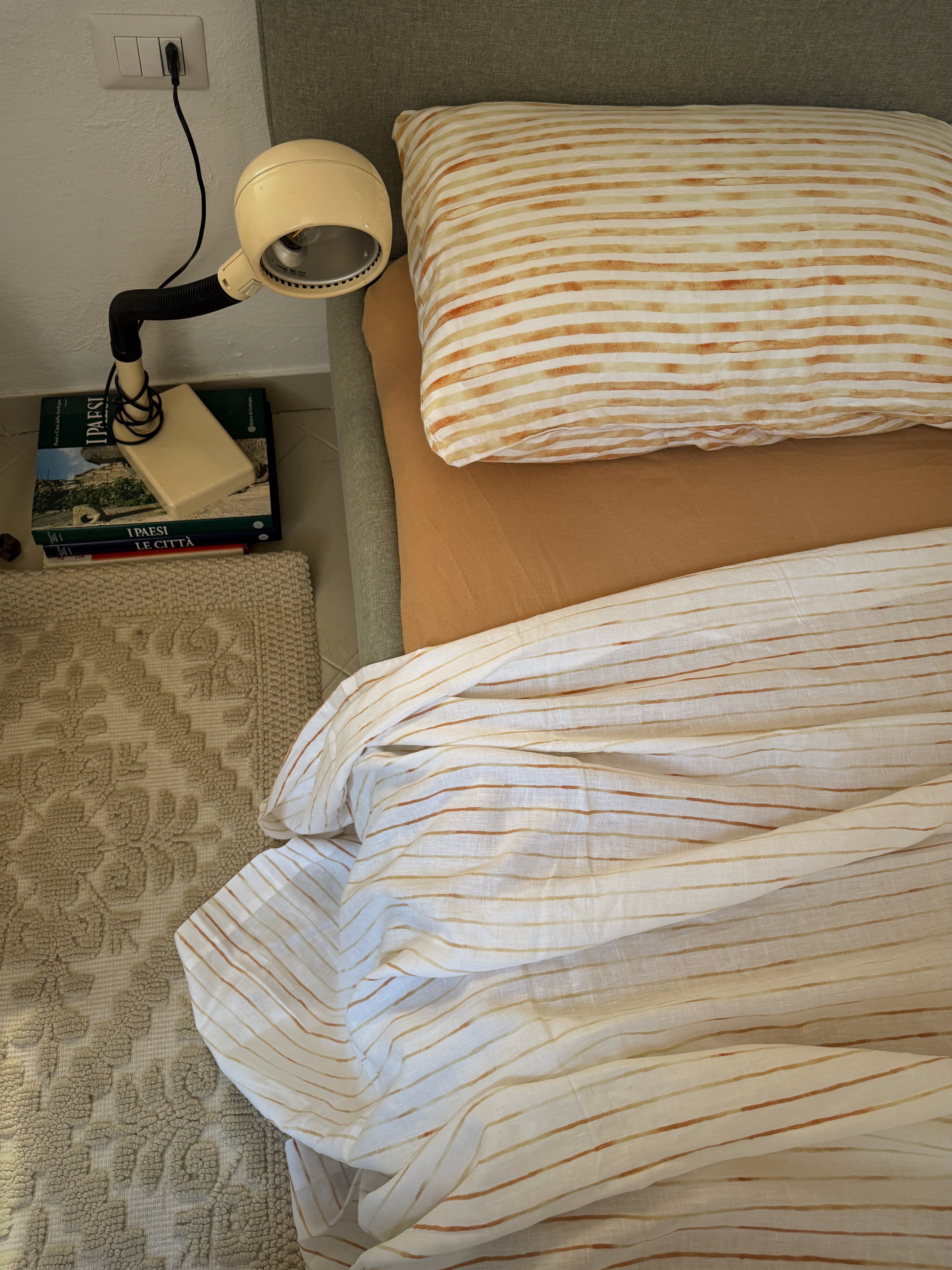 bed cover/ flat sheet . thin stripe.