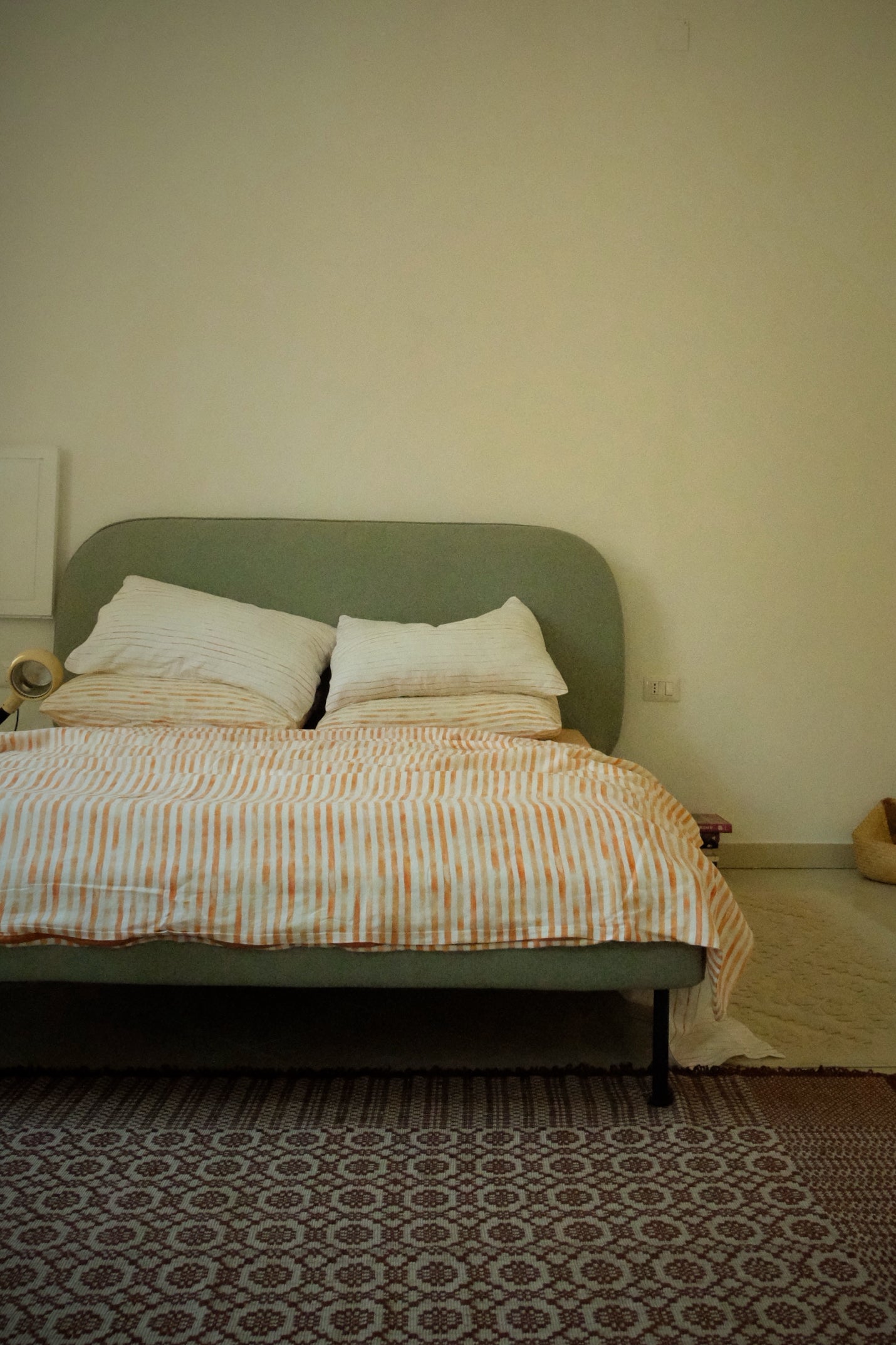 Preview. complete bed set. watercolour stripe.