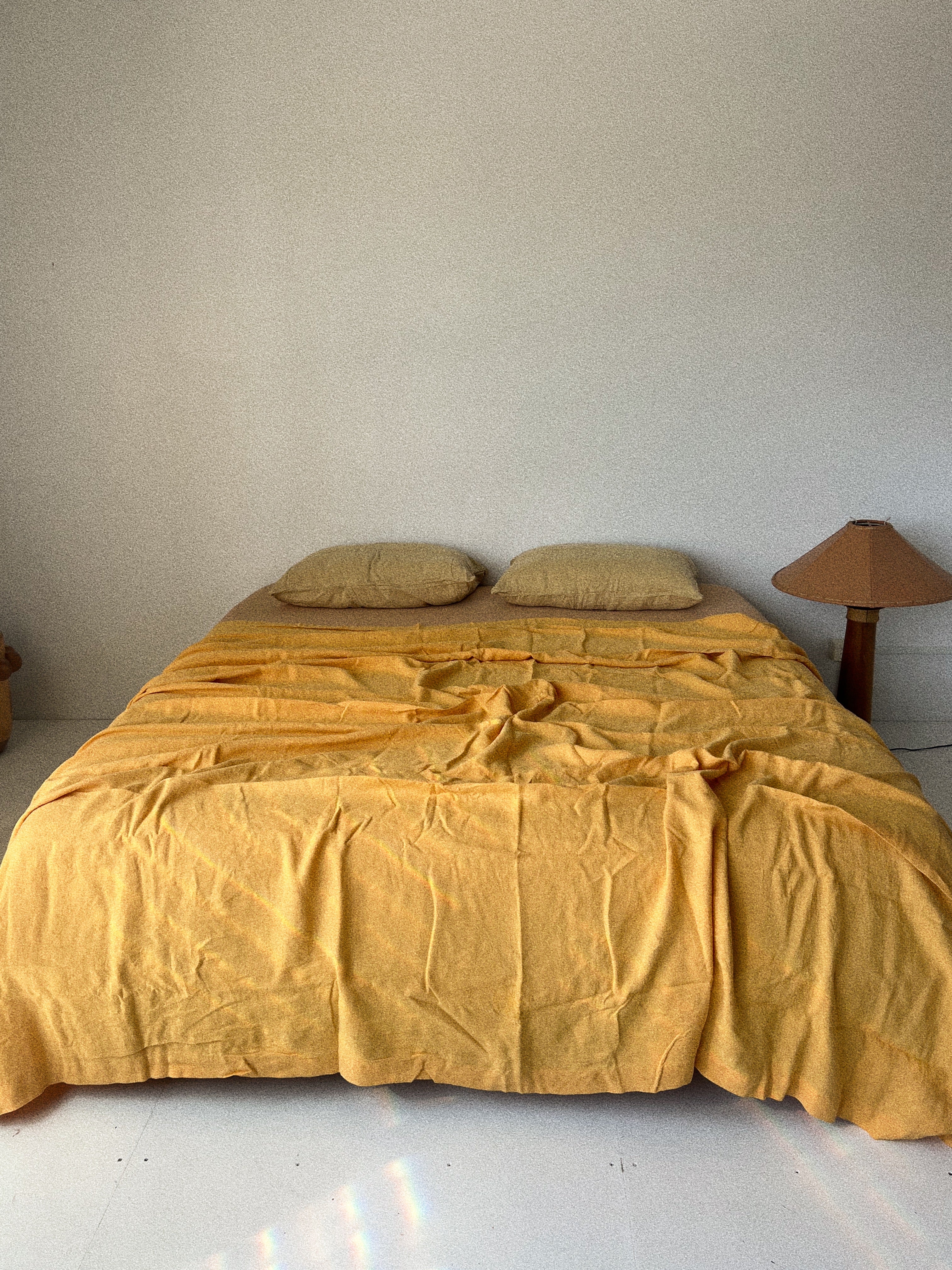 bed cover sheet . honey linen