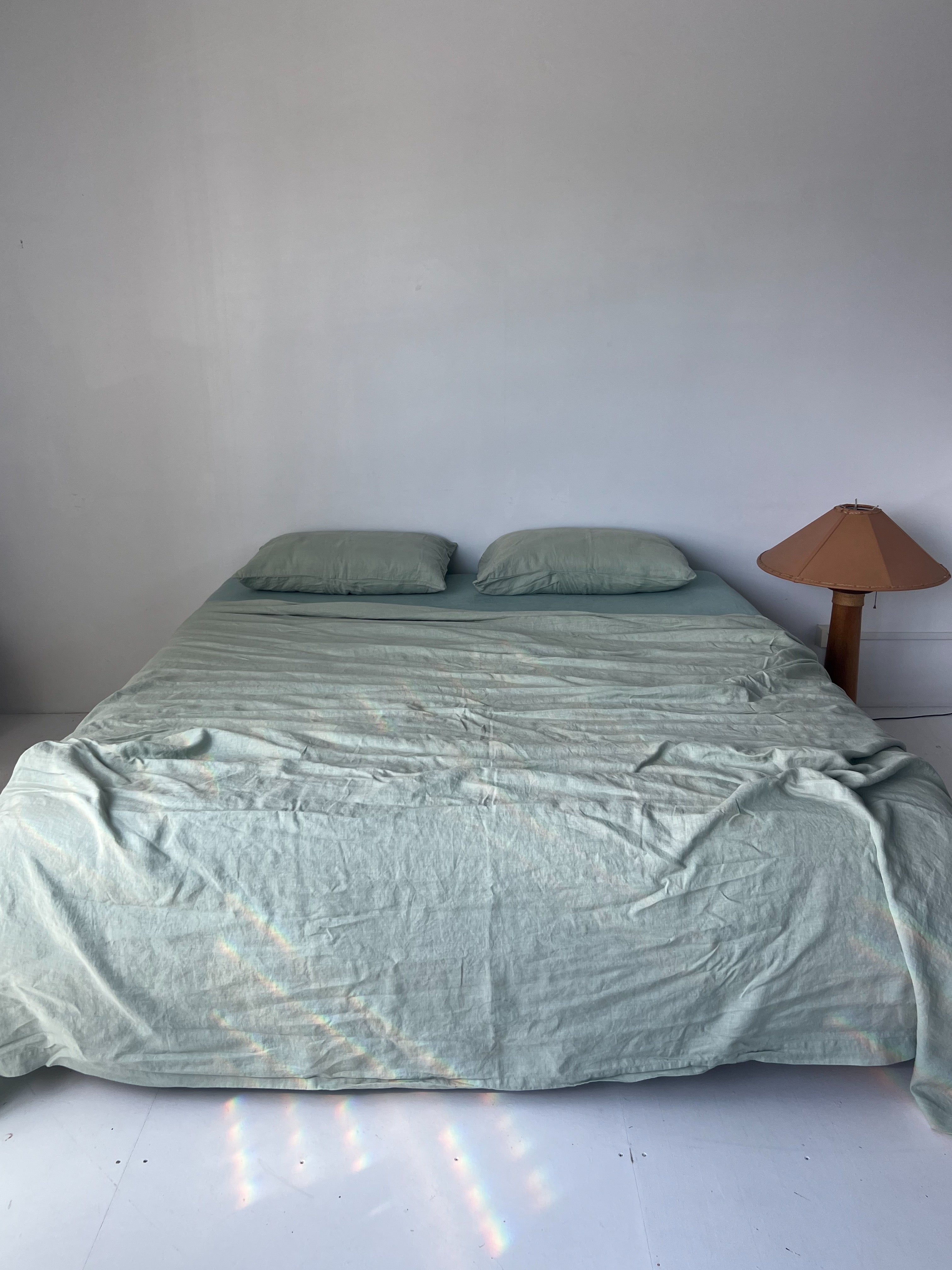 bed cover sheet . lagoon linen
