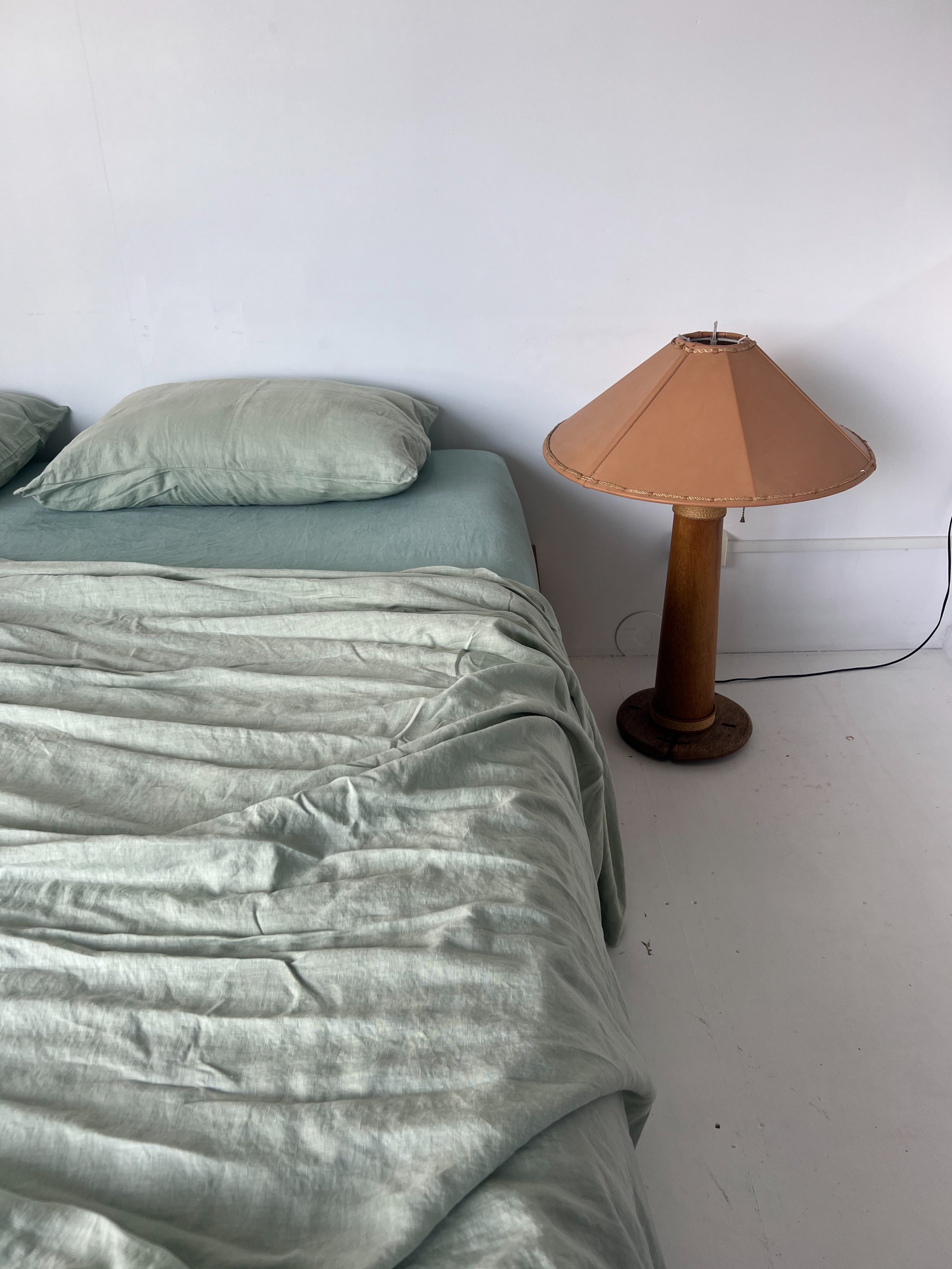 bed cover sheet . lagoon linen