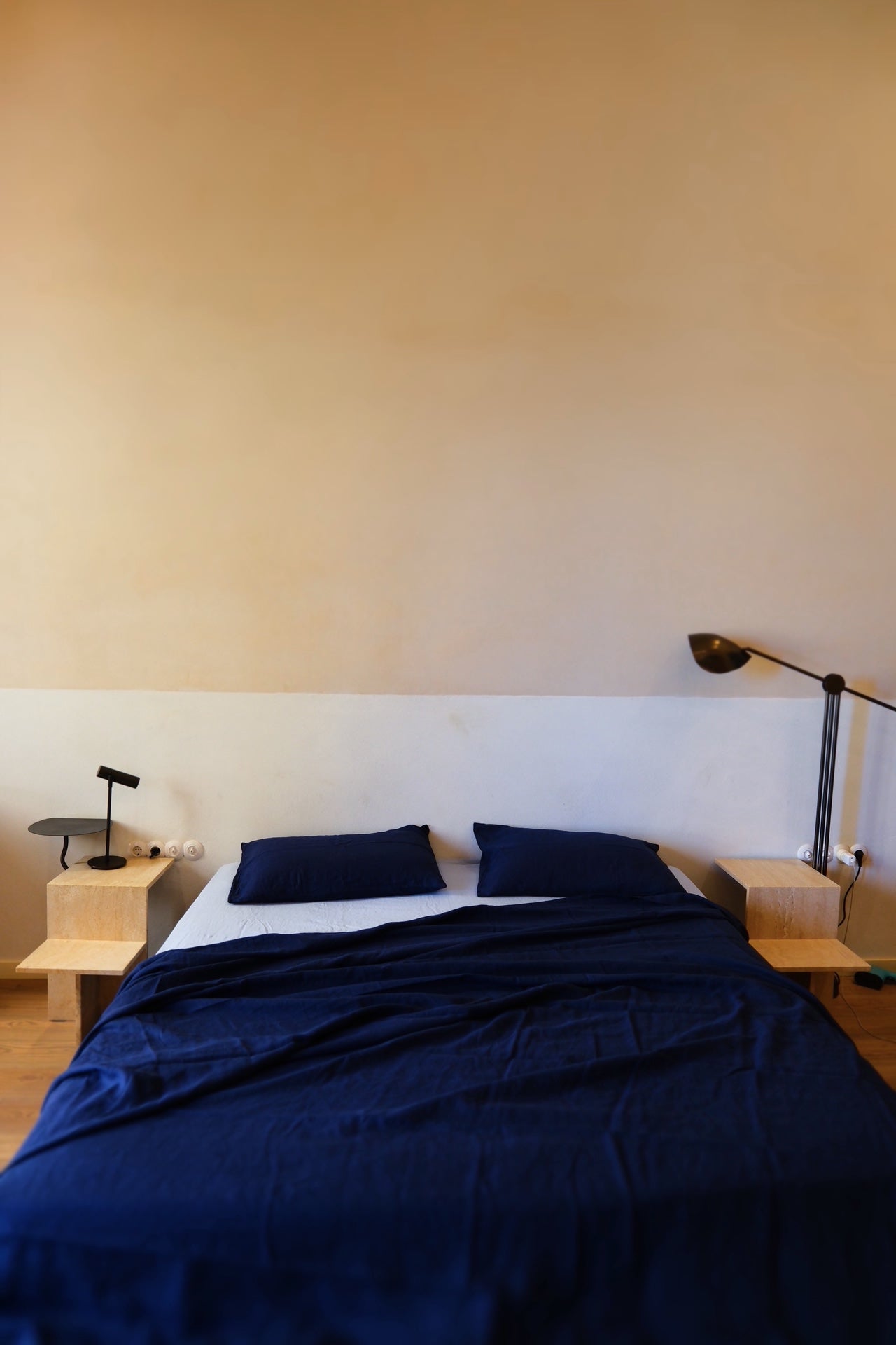 bed cover/ flat sheet . deep navy linen