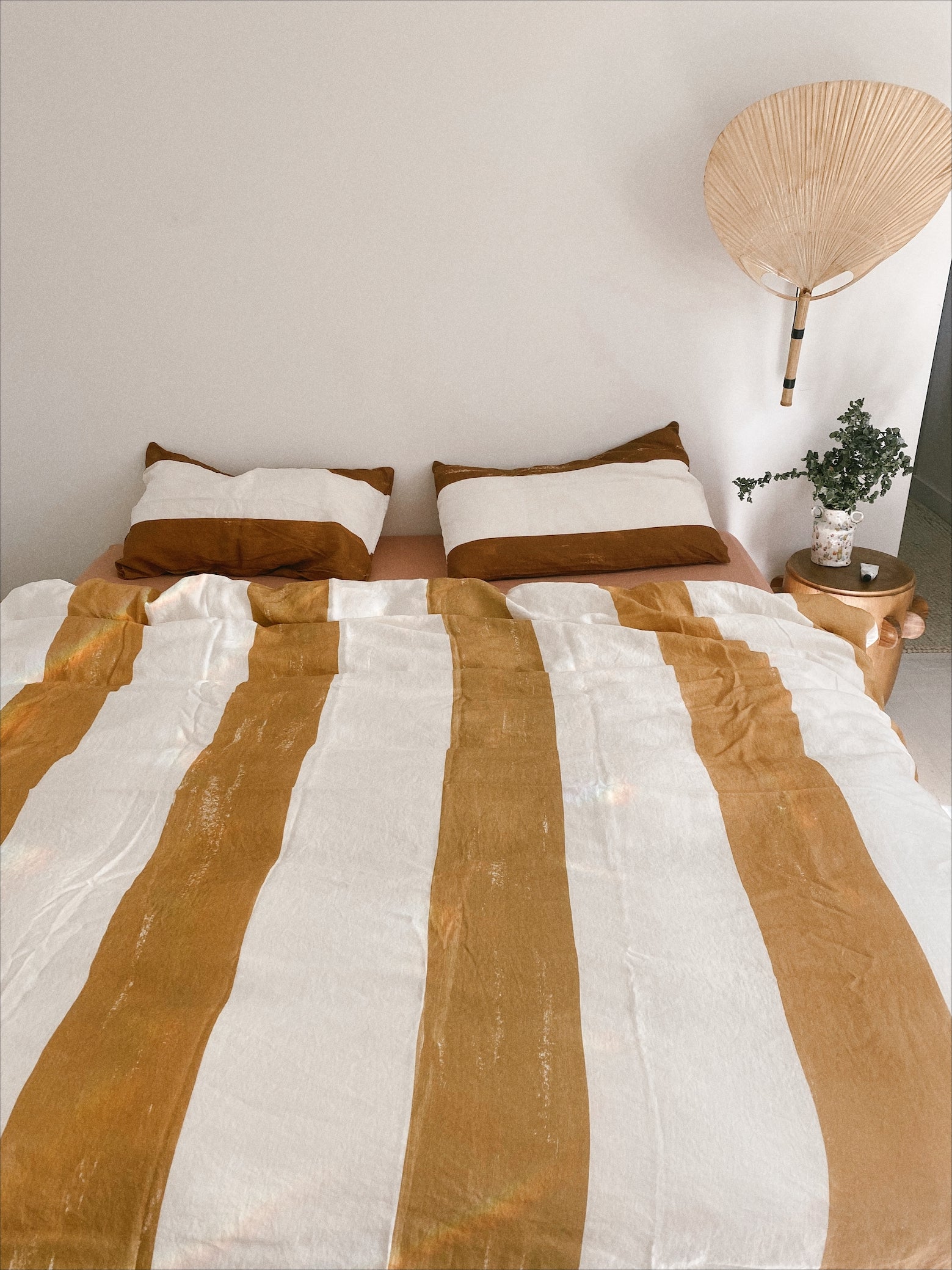 complete bed set . mixed thick painted stripe