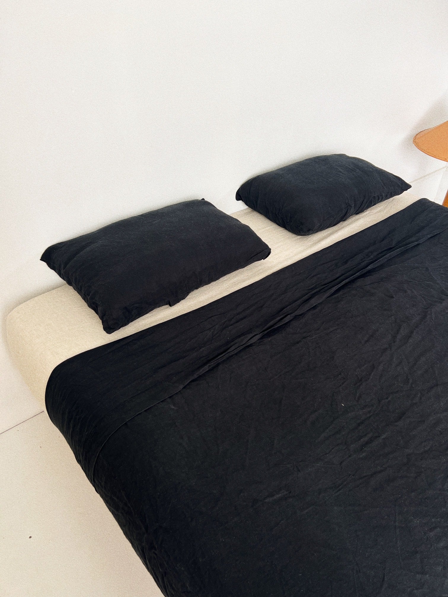 bed cover sheet . black linen