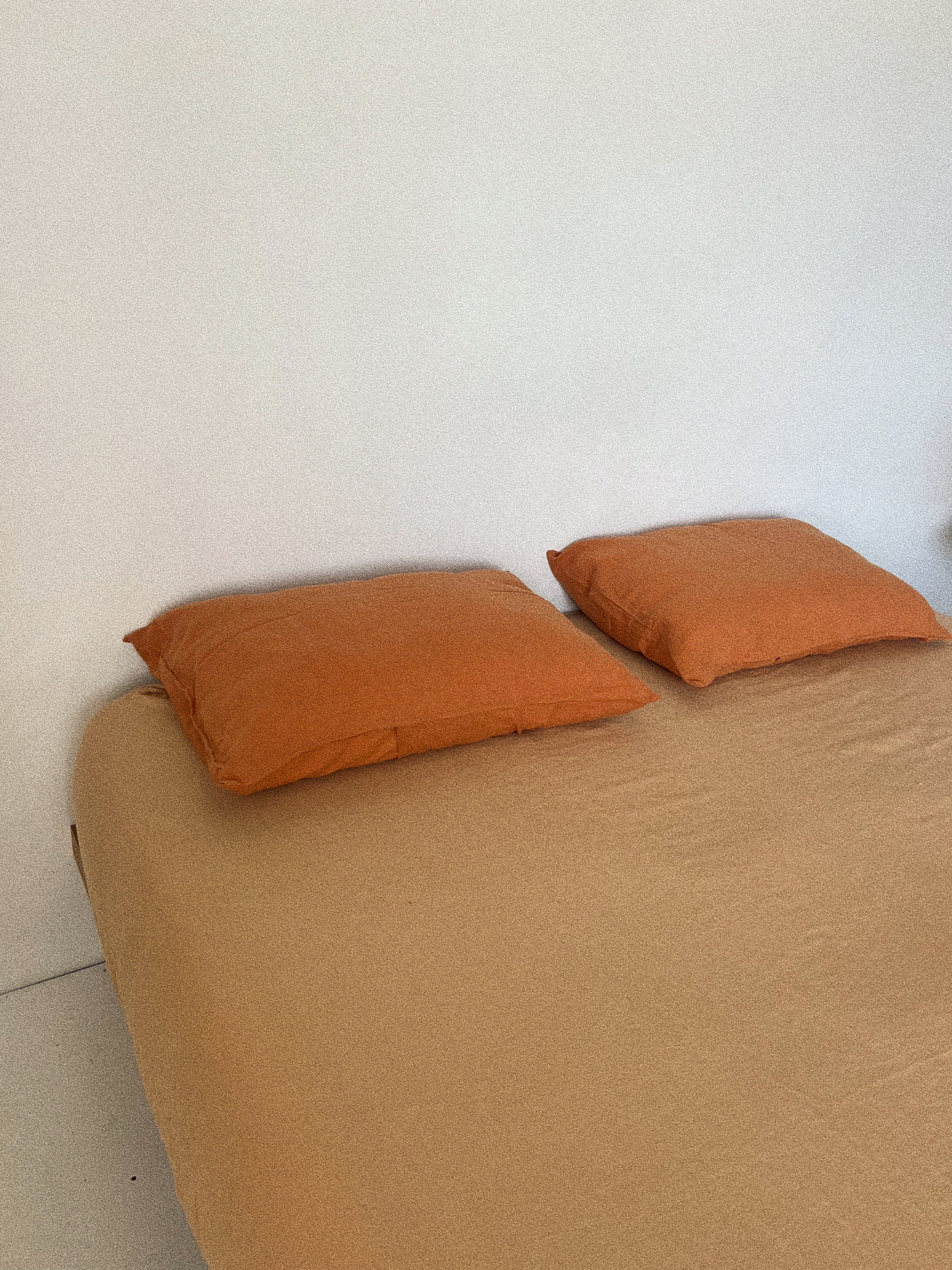 pillowslip set . caramel linen