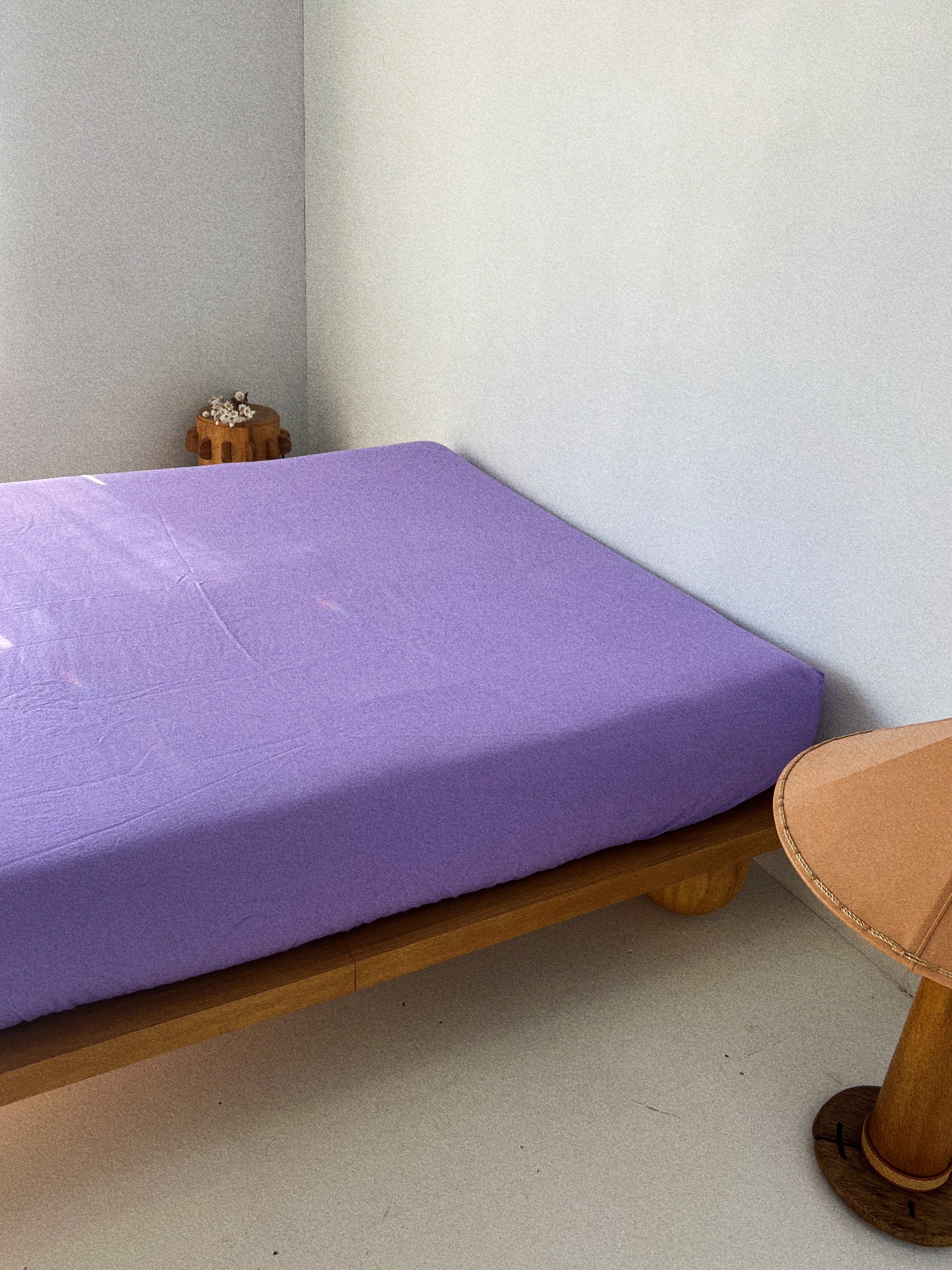 fitted sheet . lavender linen