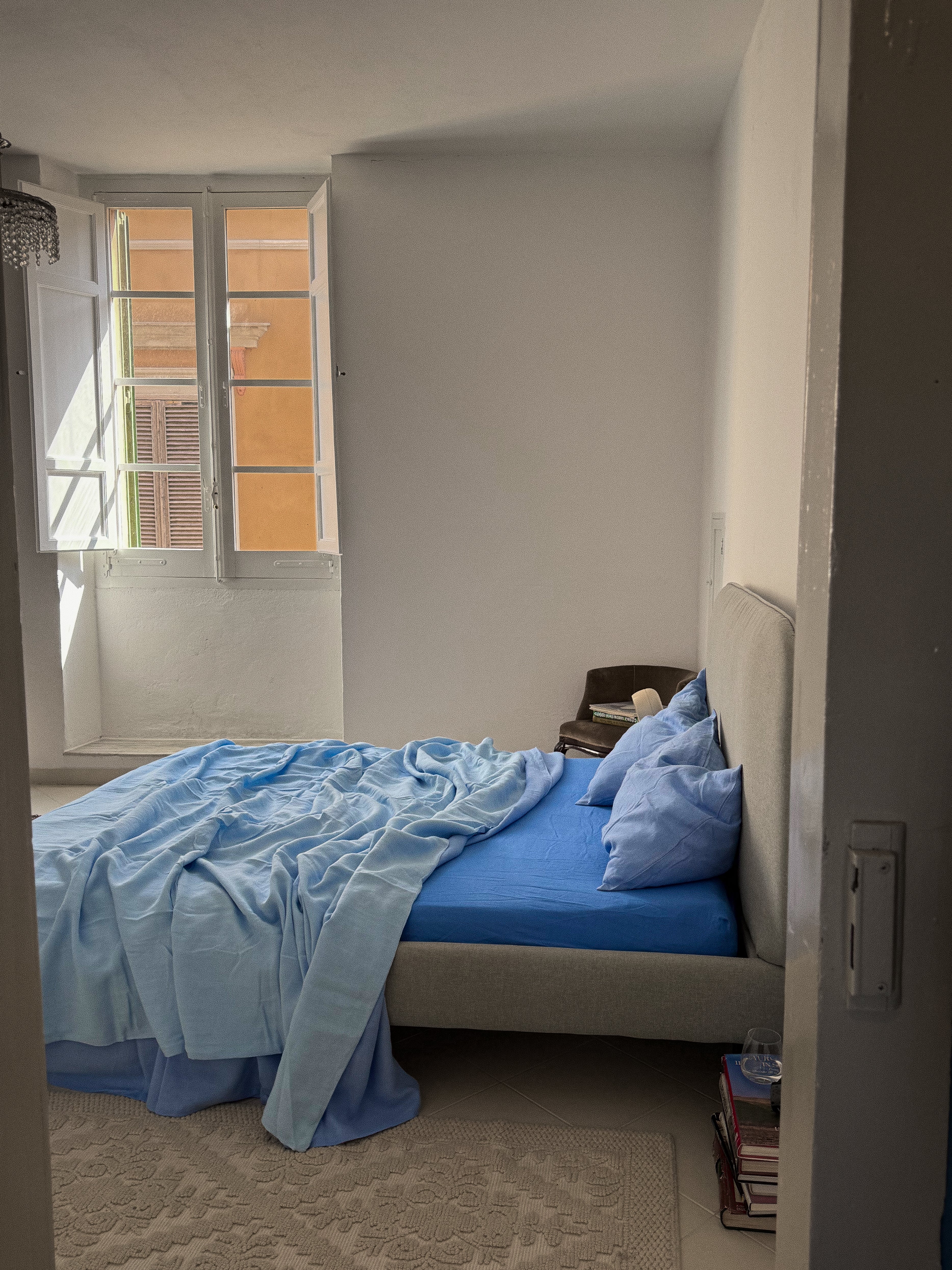 complete bed set. tonal 14 blues