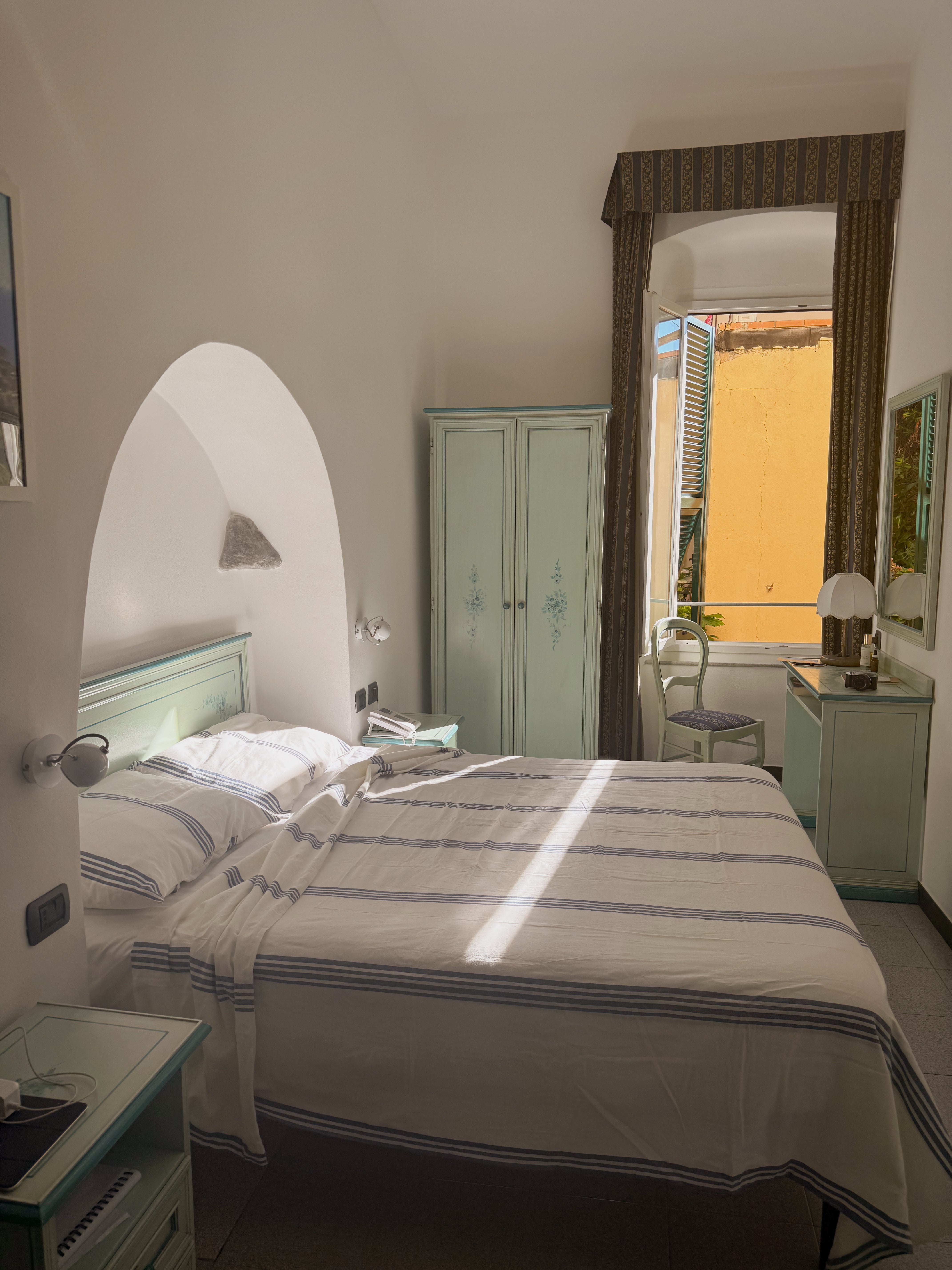 complete bed set. ecru sea cotton weave