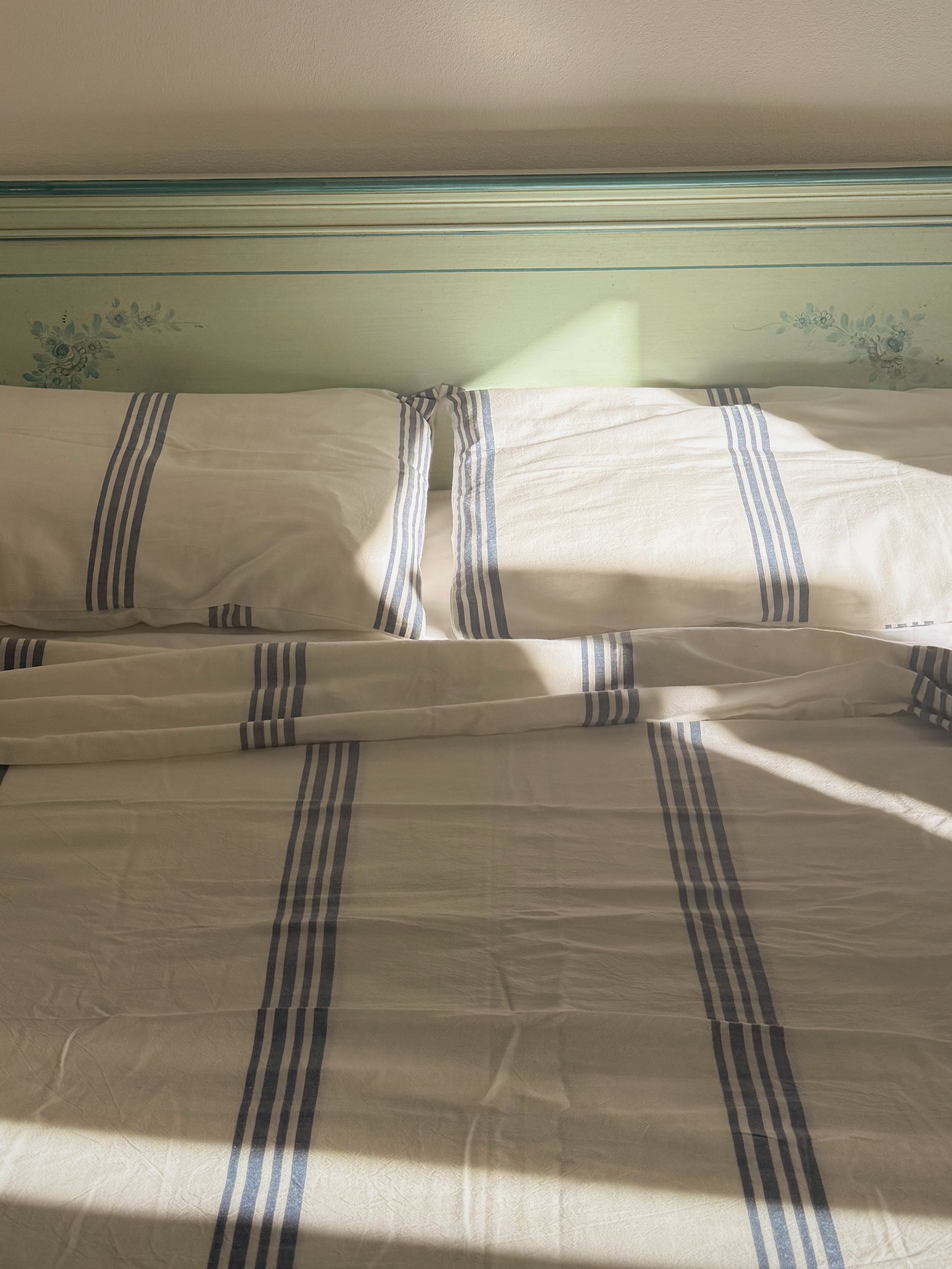 pillowslip set . ecru sea cotton