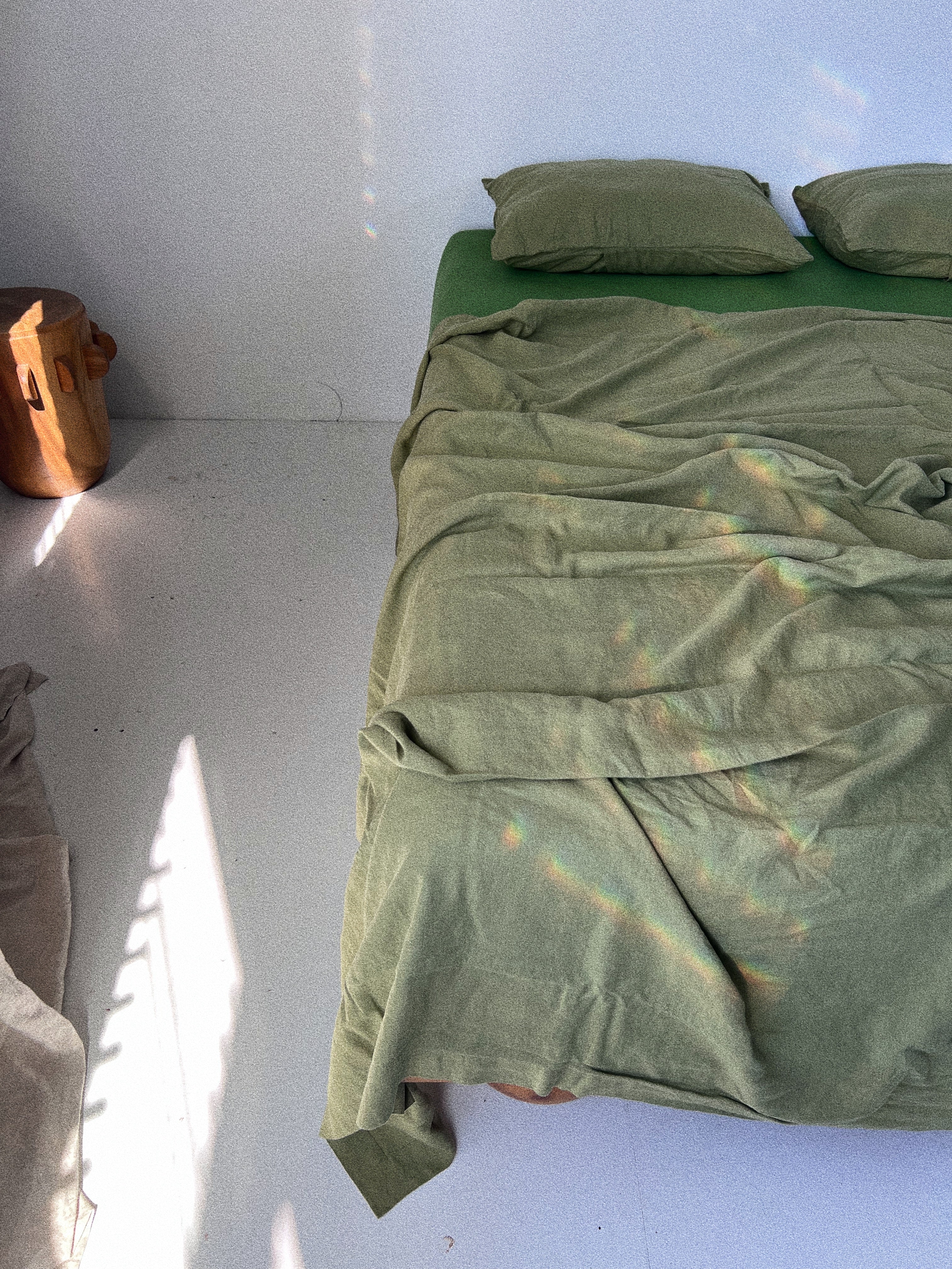 bed cover sheet . moss linen