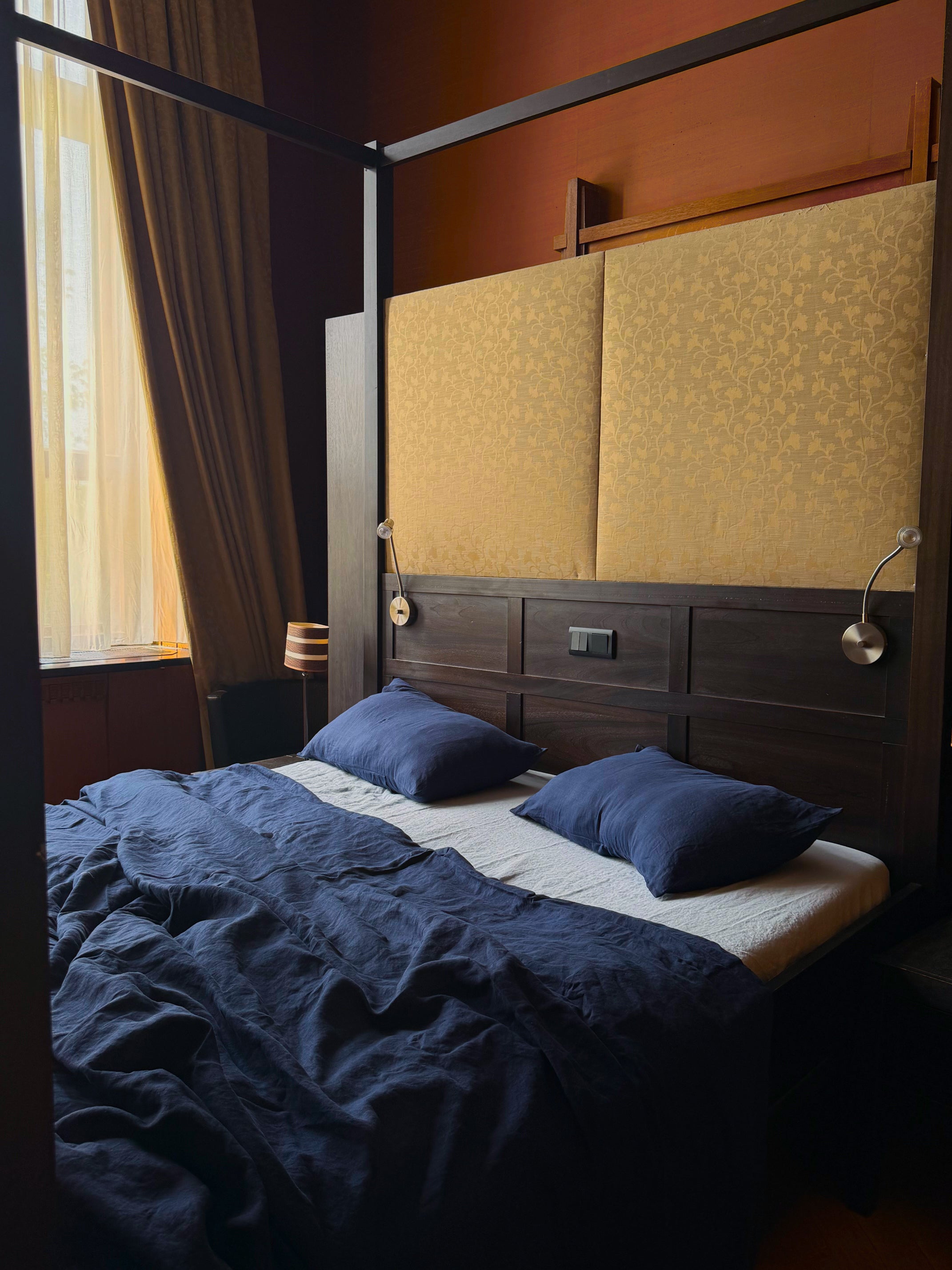 bed cover/ flat sheet . deep navy linen