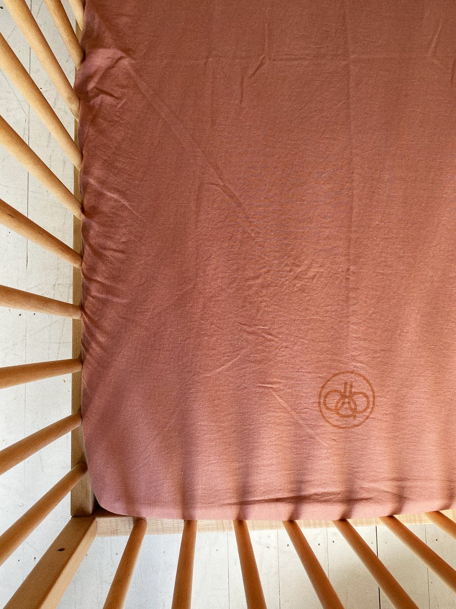 fitted cot . terra rose linen